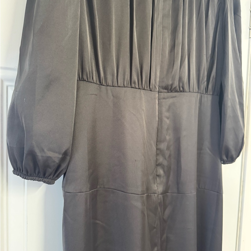 Donna Morgan Black Silk 3/4 Sleeve Dress, Slim Details on Waist, Flirty Hem - Picture 13 of 14